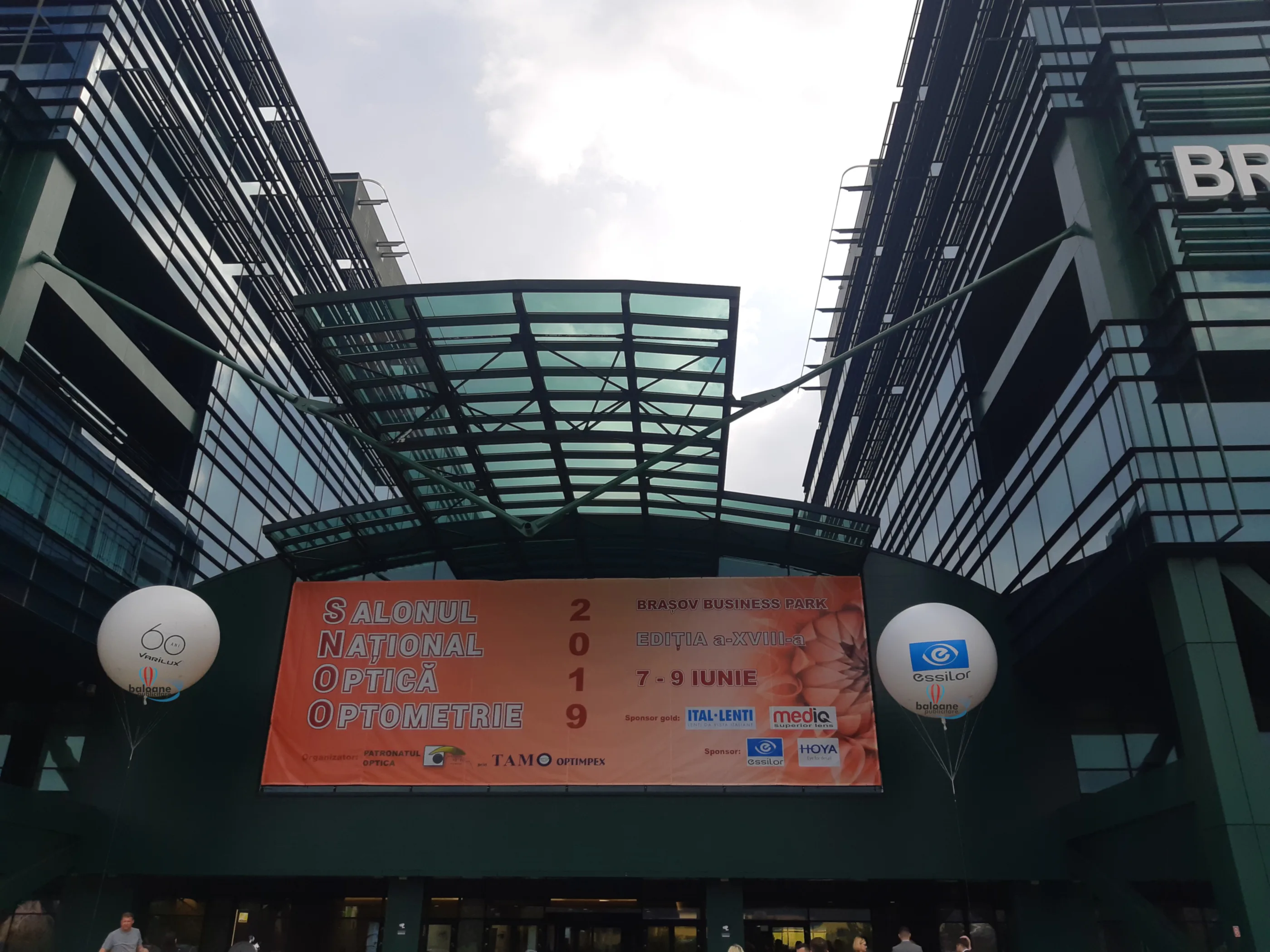 Eveniment cu baloane publicitare la Brașov